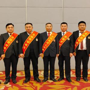 重磅！百龍創(chuàng)園于文平獲“全國勞?！笔鈽s！